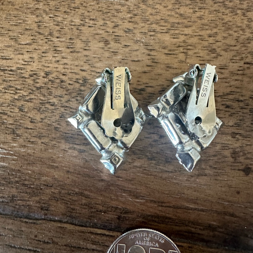 Albert Weiss earrings and 2 unmarked Silver Brooches - Picture 5 of 5